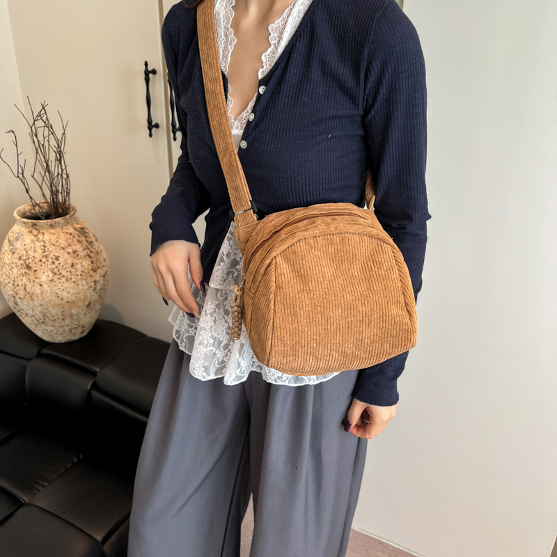 Simple and versatile underarm single-shoulder crossbody bag, cross-border new casual corduroy canvas bag, fashionable handbag wholesale details Picture