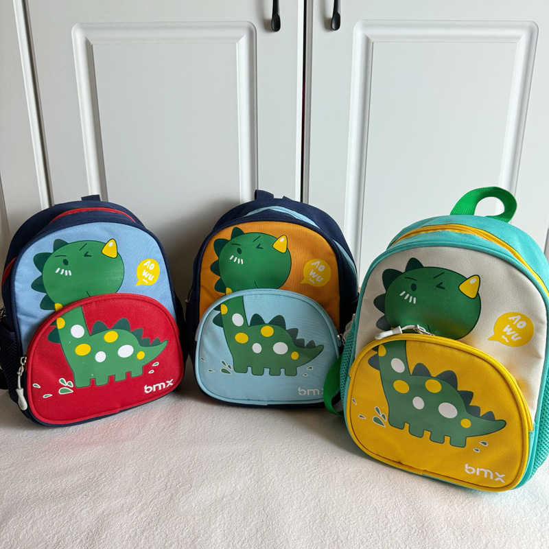 Children's schoolbags for children aged 2 to 5, cartoon and cute for small and middle classes in kindergartens, backpacks for boys and girls going to school, dinosaur backpacks Application Scenario