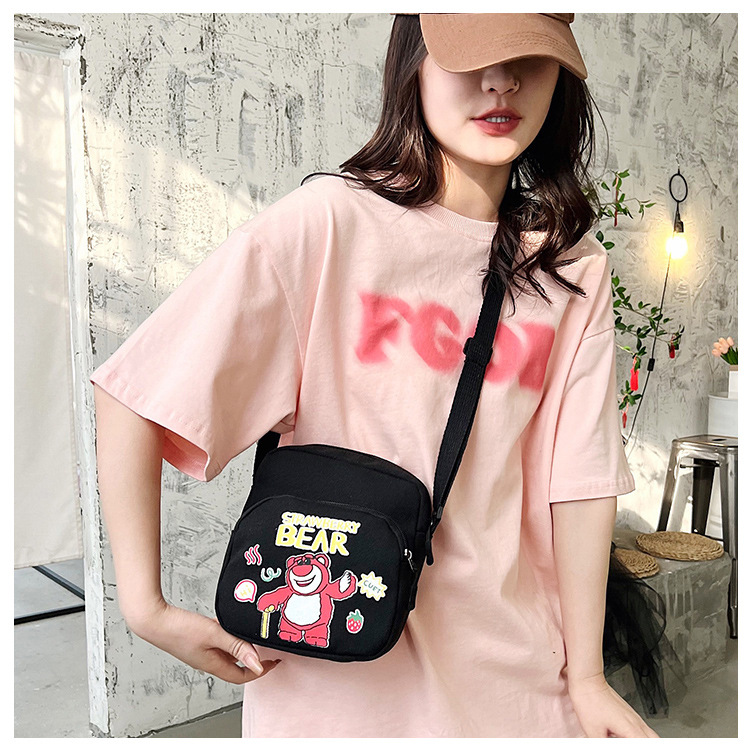 A versatile crossbody bag for girls in 2024, a Korean-style versatile canvas single-shoulder bag, and a Japanese-style cartoon disco bag Application Scenario