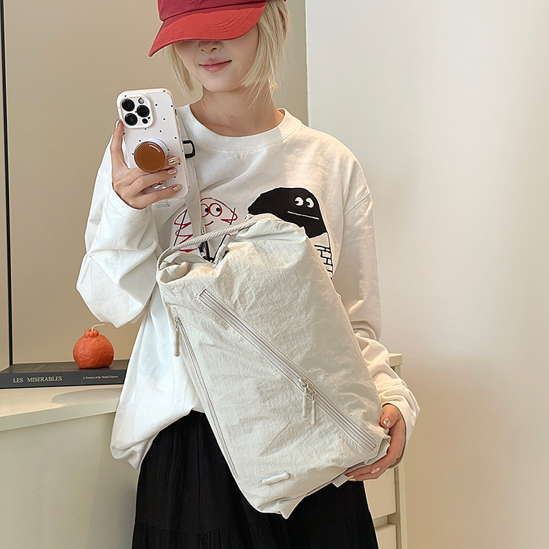 Colorful Fox's new women's yoga crossbody bag and fitness cycling backpack, the same style nylon bag as lulu details Picture