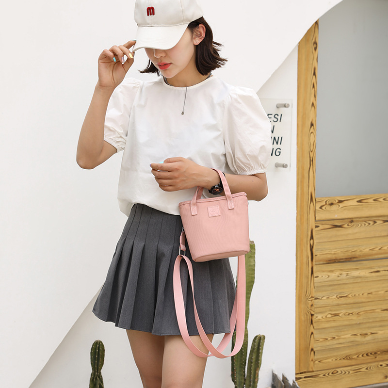 Crossbody bag, women's fashionable and trendy single-shoulder bag, street cool and versatile bucket bag, commuting waterproof phone bag, handbag Specification drawing