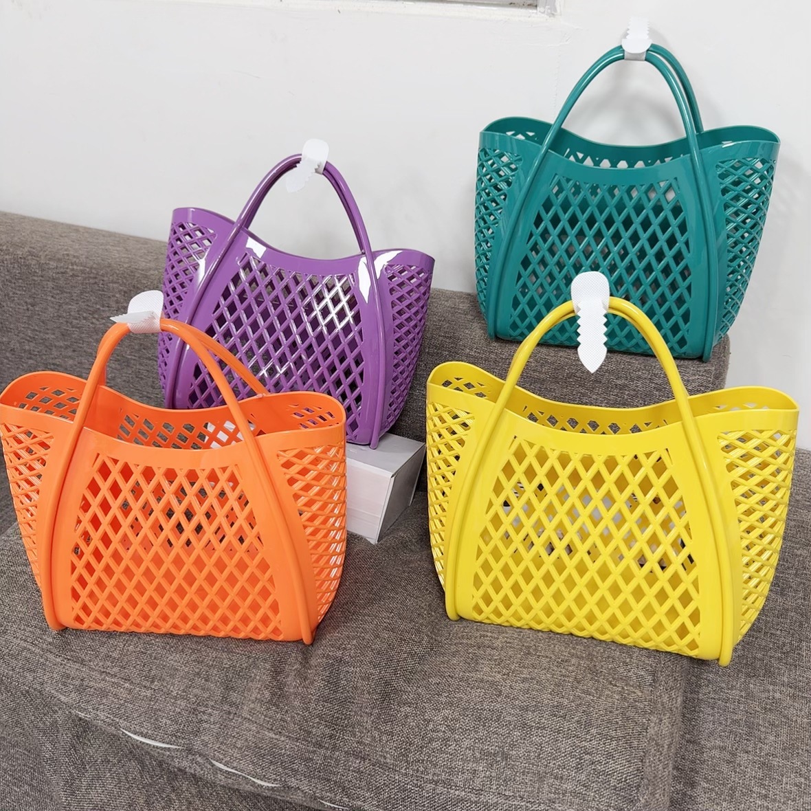 Jelly bag, handbag, silicone hollowed-out vegetable basket bag, picnic bag, shopping basket, PVC beach bag, washbasin basket, bath details Picture