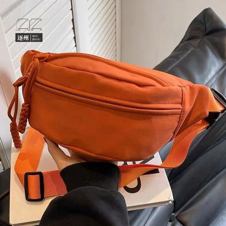 Simple crossbody bag, chest bag, fashionable and casual bag for women, 2025 new couple bag, versatile for sports, Japanese-style waist bag full figure