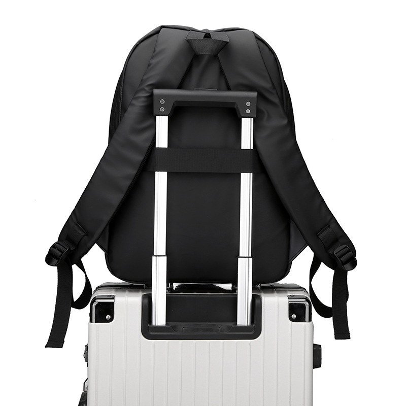 New men's business backpack, outdoor water-resistant backpack, commuting computer backpack, large-capacity junior and senior high school schoolbag Application Scenario