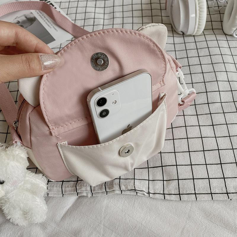Canvas small square bag 2021 New style fashionable crossbody bag, cute cartoon student artistic single-shoulder bag, trendy mobile phone bag Application Scenario