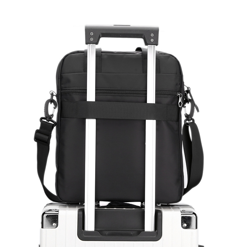 New cross-border men's single-shoulder bag, casual business hand-held men's bag, fashionable and simple men's crossbody bag, official document computer bag Application Scenario
