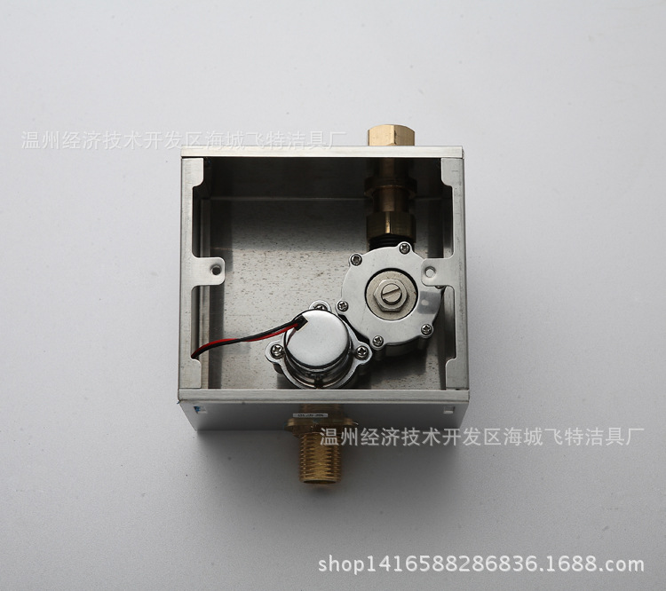 Fully automatic in-wall urinal sensor, urinal sensor flushing valve, embedded urinal flushing device Application Scenario
