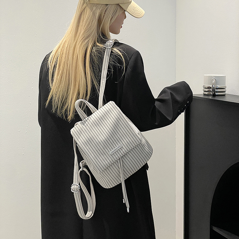 Colorful Fox Korean version niche British style backpack, versatile and high-end bag, striped mini drawstring backpack details Picture