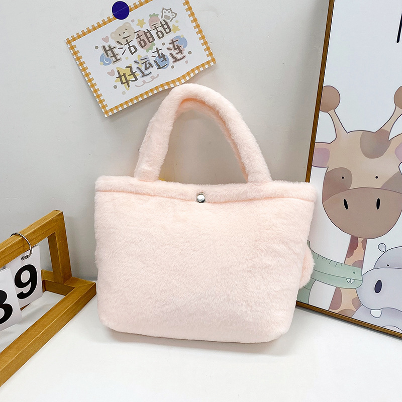 2023 Fashionable and cute cartoon doll small shoulder bag, plush toy single-shoulder crossbody bag, student hand-held mobile phone bag Application Scenario