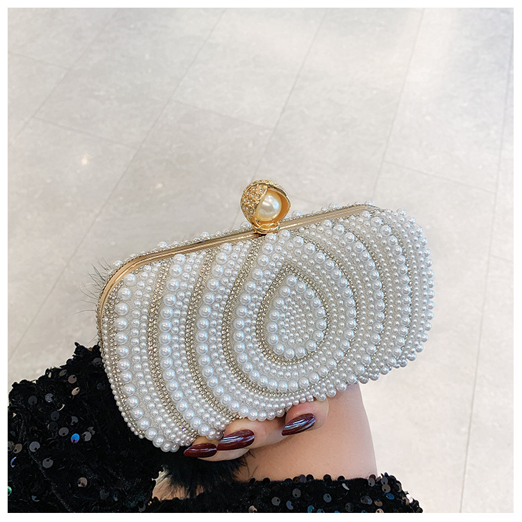 New pearl bags for women, sweet ladies, pearl clutch bags, water drop pearl chain bags for socialites, party and dinner bags Application Scenario