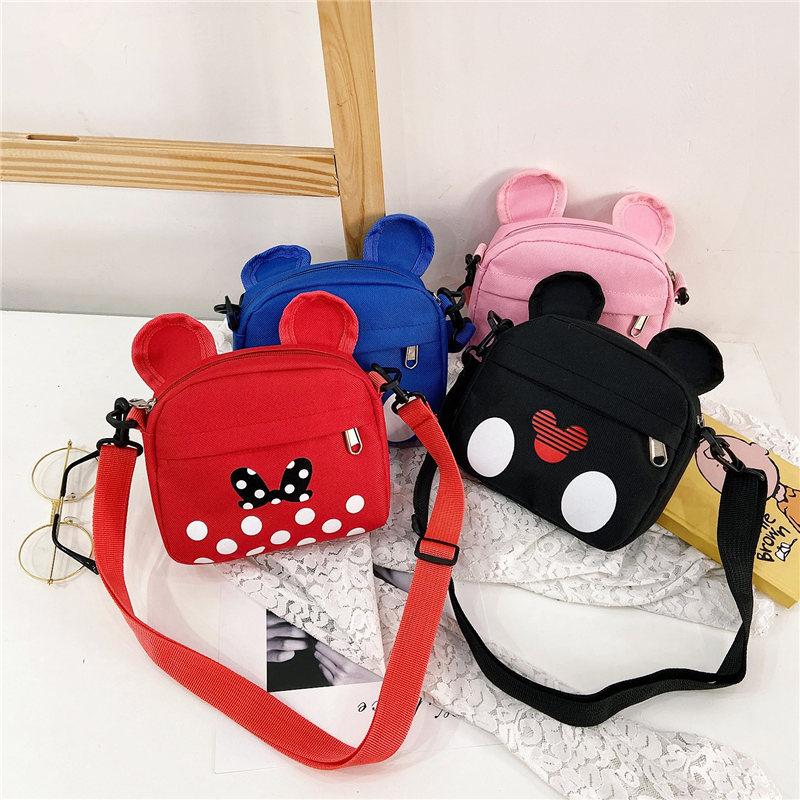 Children's crossbody bag, fashionable small bag, cute cartoon canvas bag for boys, stylish and trendy single-shoulder bag for little girls full figure
