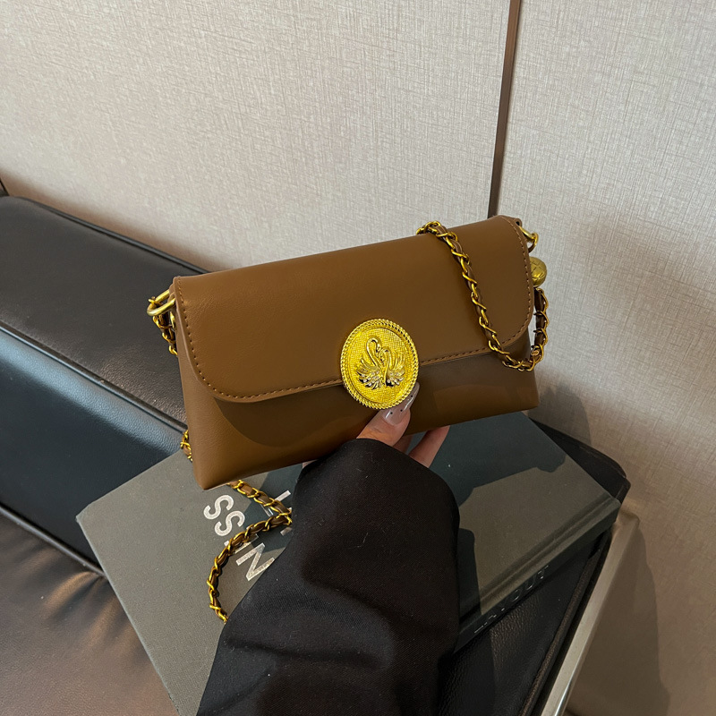 Fashionable and trendy small square bag 2025 new style versatile solid color crossbody bag Korean version commuting and shopping single-shoulder bag for women's delivery full figure