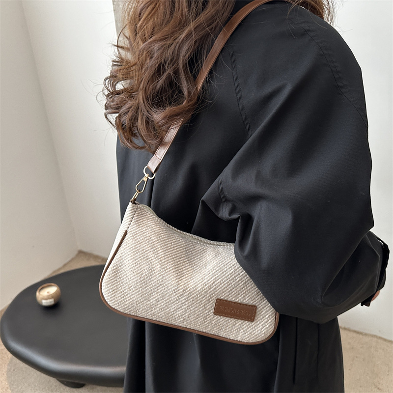 Retro and simple underarm bag for women, 2025 new style, fashionable and versatile solid color crossbody bag, high-end and niche bag wholesale details Picture