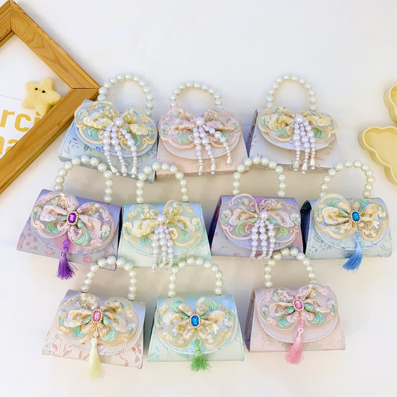 Cute pearl bow children's bag, new ancient-style tassel handbag, traditional Chinese style colorful diamond-encrusted single-shoulder bag full figure