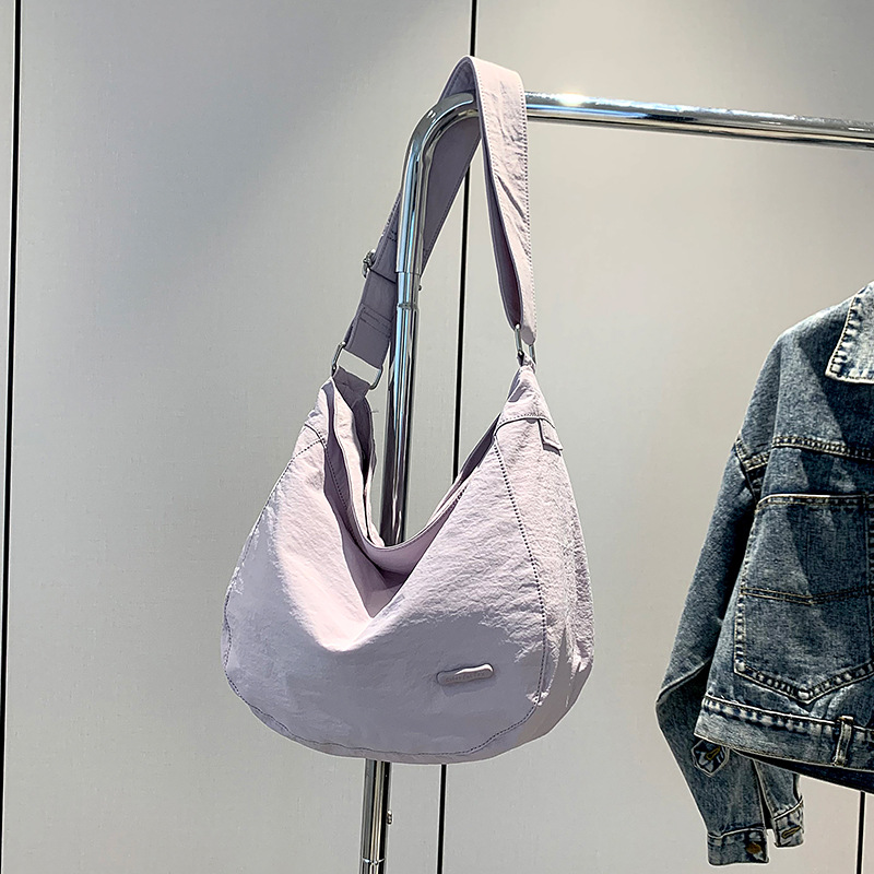 Colorful Fox's new large-capacity women's crossbody bag with niche Japanese and Korean designs is a versatile commuting single-shoulder bag Specification drawing