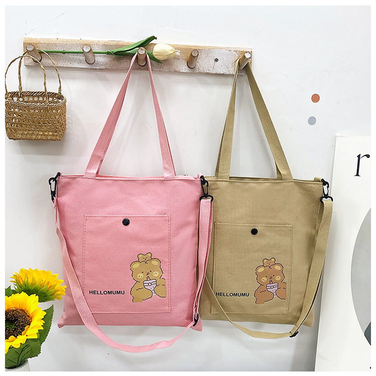 New Korean version large-capacity student crossbody bag, all-season universal canvas bag, cross-border. Fashionable and simple bear single-shoulder bag details Picture
