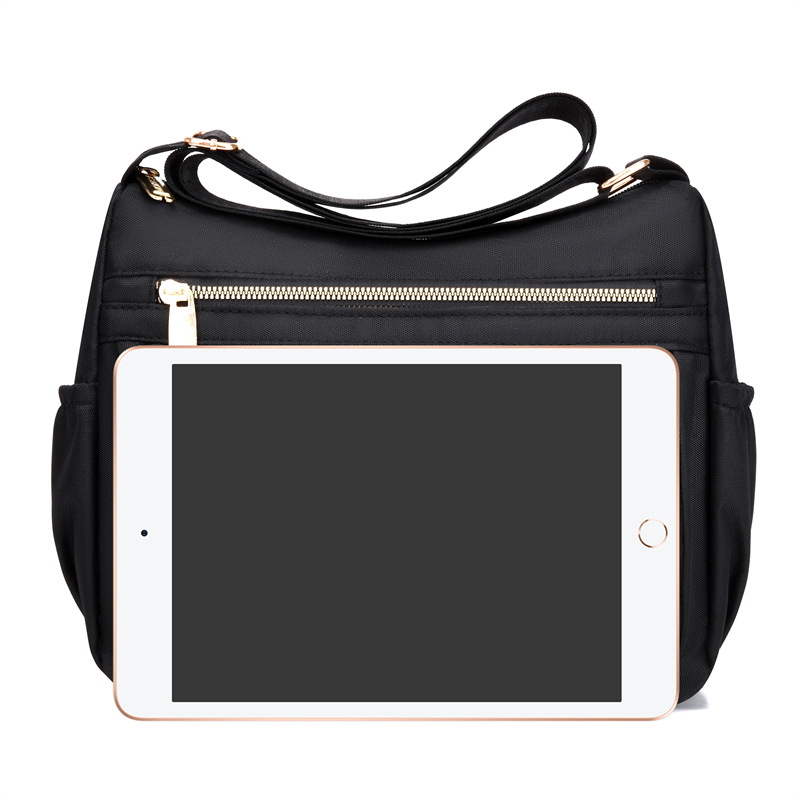 New women's crossbody bag, nylon embroidered shoulder bag, large-capacity multi-layer simple middle-aged mom bag Application Scenario