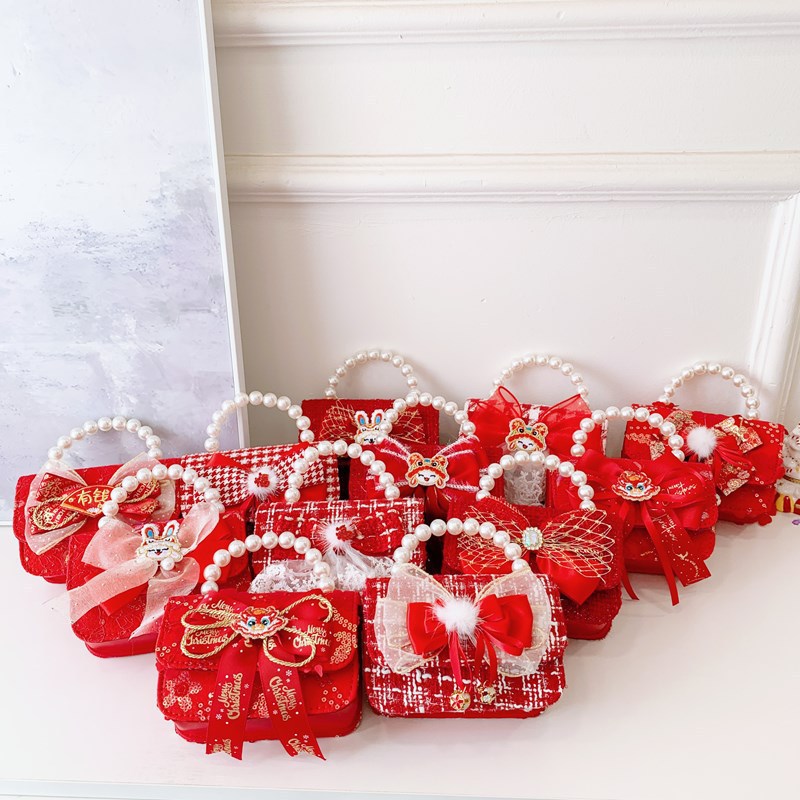 Children's red bag, stylish little girl pearl bow crossbody bag, Christmas and New Year gift crossbody bag for girls full figure
