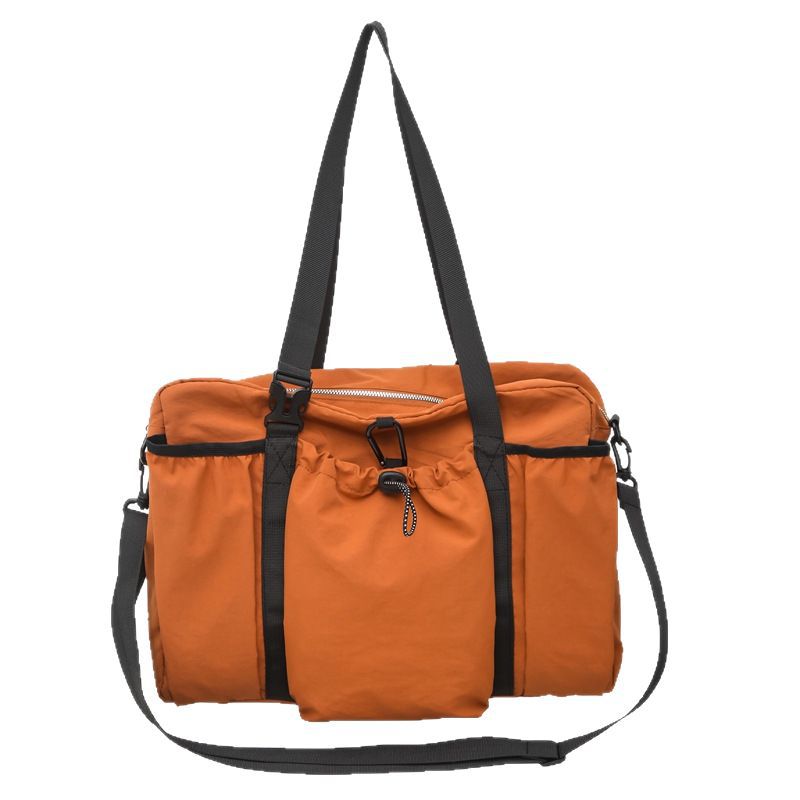 Niche design ultra-light yoga fitness bag, large-capacity cross-border style women's crossbody bag, fashionable and versatile casual single-shoulder bag Item Picture