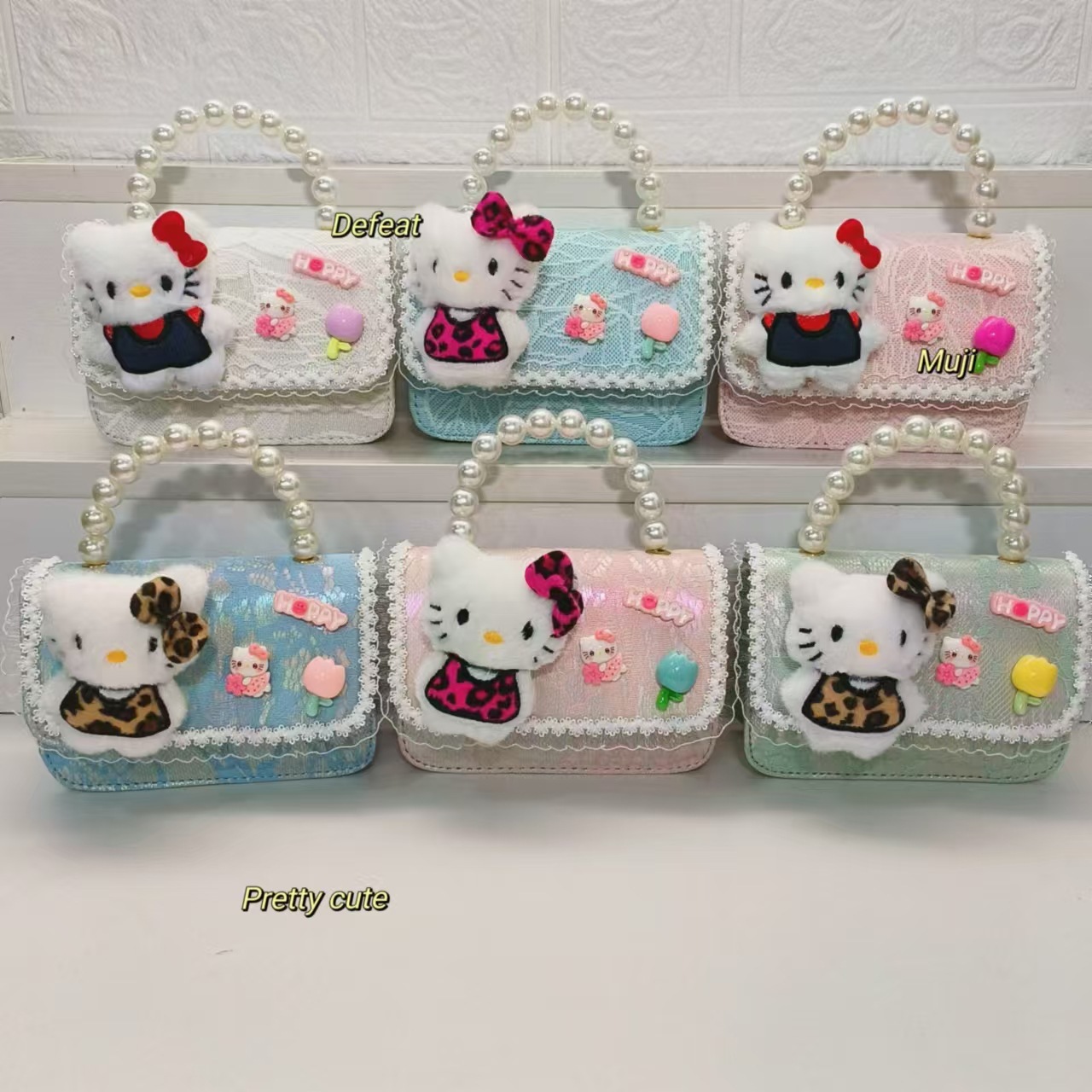 KT Cat pearl handbag, crossbody bag, loose change accessory bag, children's bag, chain bag, small square bag, lucky money bag for girls Application Scenario