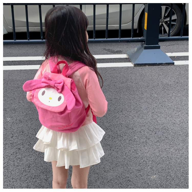 Children's backpacks, canvas cartoon Kuromi fashionable small backpacks, girls' light and cute bags for going out Application Scenario