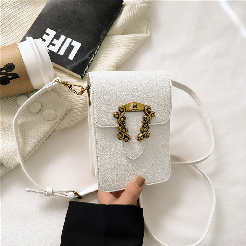 2025 New lychee patterned mobile phone bag, retro hardware single-shoulder crossbody small bag, trendy and fashionable mini women's bag details Picture
