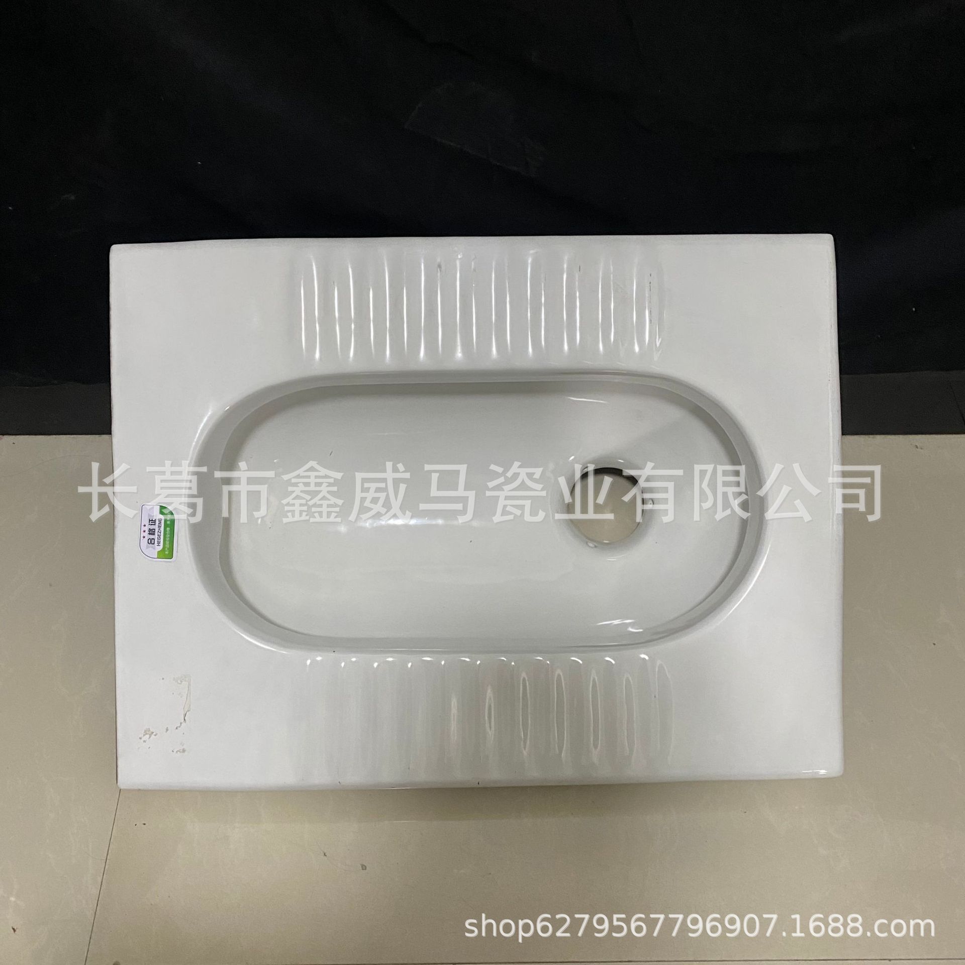 Engineering toilet, toilet bowl, direct flush squat toilet, toilet bowl, engineering water tank Application Scenario