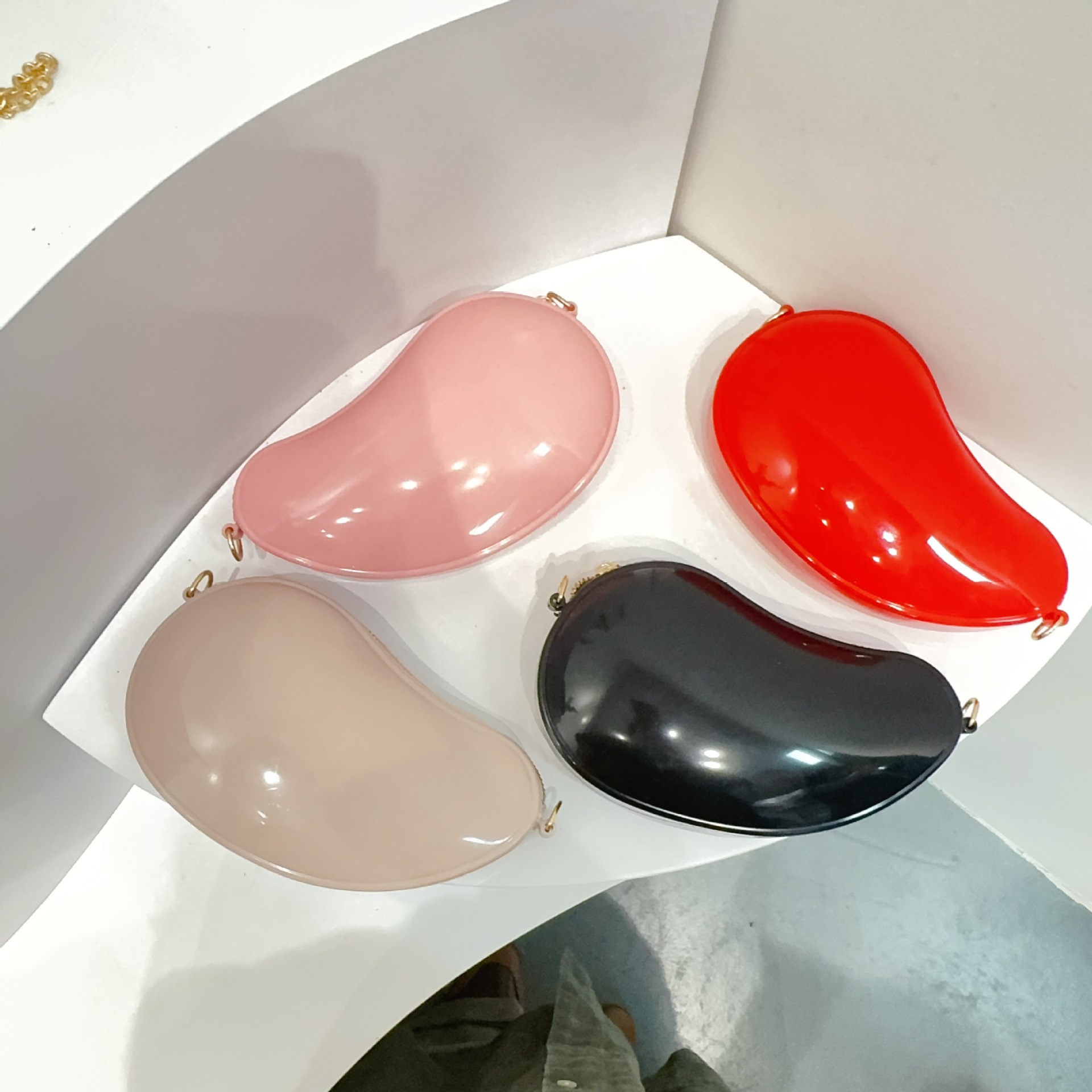 2025 New cross-border bestseller, personalized and creative mango-shaped jelly bag for children, hand-held crossbody bag Specification drawing