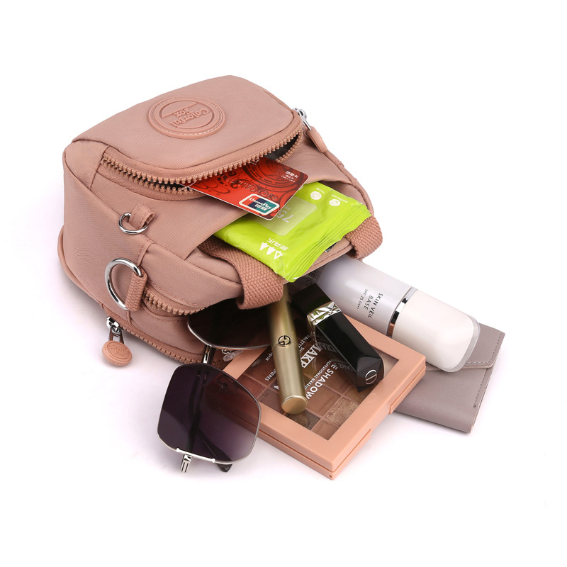 Colorful Fox's new women's single-shoulder bag, fashionable mini phone bag, portable and simple change key crossbody bag Application Scenario