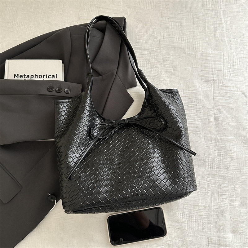 Large-capacity fashionable casual bag for women, 2025 new style simple retro trendy shoulder bag, stylish and versatile tote bag Specification drawing