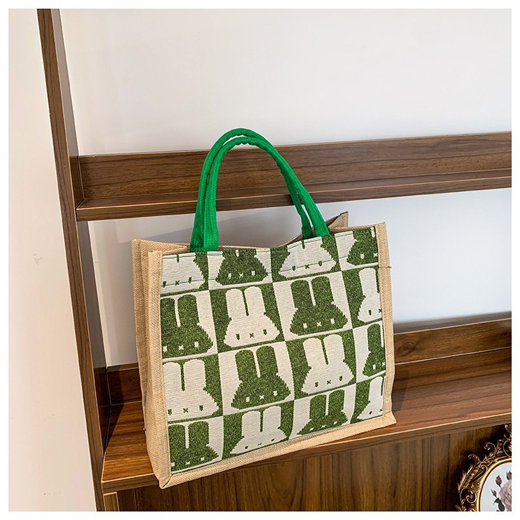 High-end mid-capacity canvas school commuting handbag 2024 new style fashionable and versatile linen single-shoulder tote bag Application Scenario