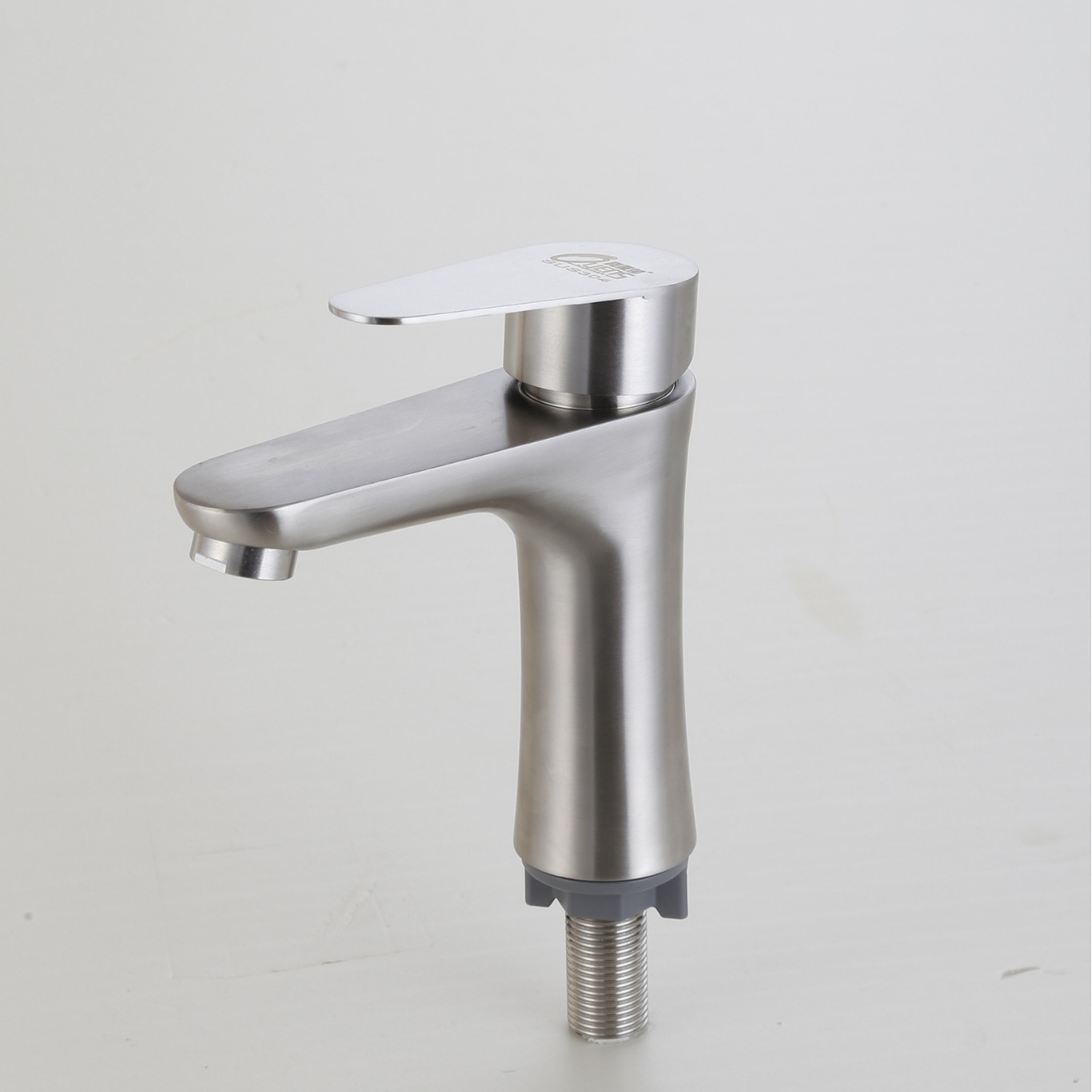 Wholesale 304 stainless steel washbasin, single-cooling faucet, household and hotel washbasin faucet, washbasin faucet full figure