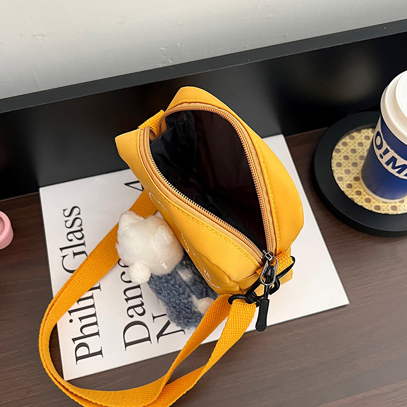 Japanese nylon small bag 2022 Spring New style trendy Korean Instagram small square bag personalized alpaca single-shoulder crossbody bag Application Scenario