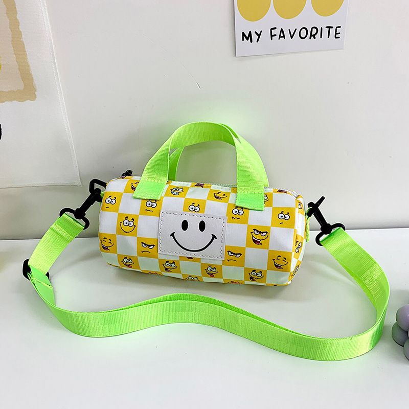 Wholesale children's small bags, crossbody bags, boys' and girls' single-shoulder bags, mini color-blocked, fashionable and stylish hand-held small bags in 2022 Specification drawing