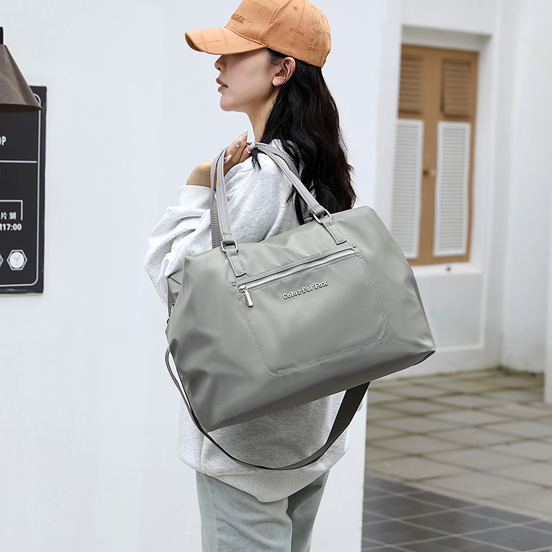 Colorful Fox's new shoulder bag, outdoor casual crossbody bag, large-capacity water-resistant neutral travel bag details Picture