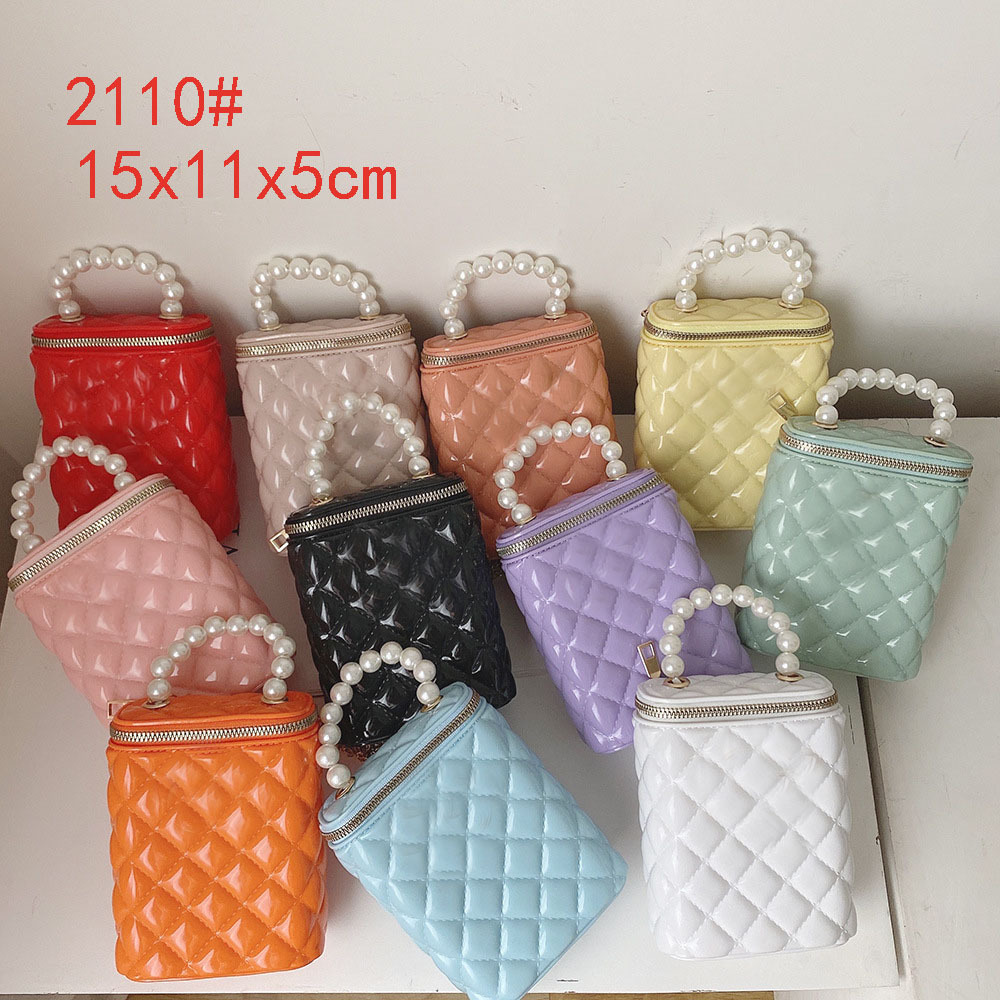 2025 Summer new style jelly bag, vertical diamond-shaped chain cosmetic bag, pearl hand bag, shoulder crossbody small bag for export full figure