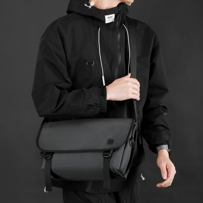 WEPOEWR's new large-capacity travel crossbody bag in solid color, square, business messenger bag for business trips, men's single-shoulder bag Specification drawing