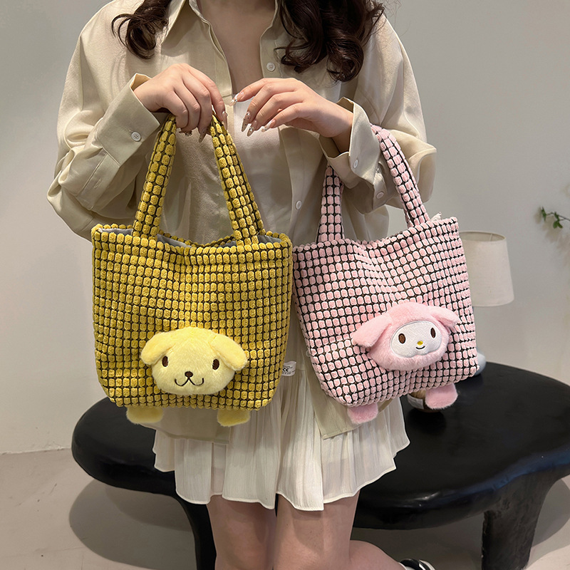New pickup Bala handbag, claw doll, plush bag, cute college student fashion cartoon bag wholesale Application Scenario