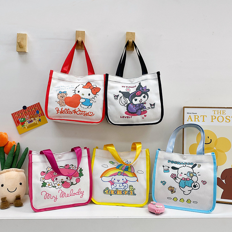 The 2023 new comic style fashionable large-capacity high-end tote bag is a perfect match for women and a shoulder canvas bag full figure