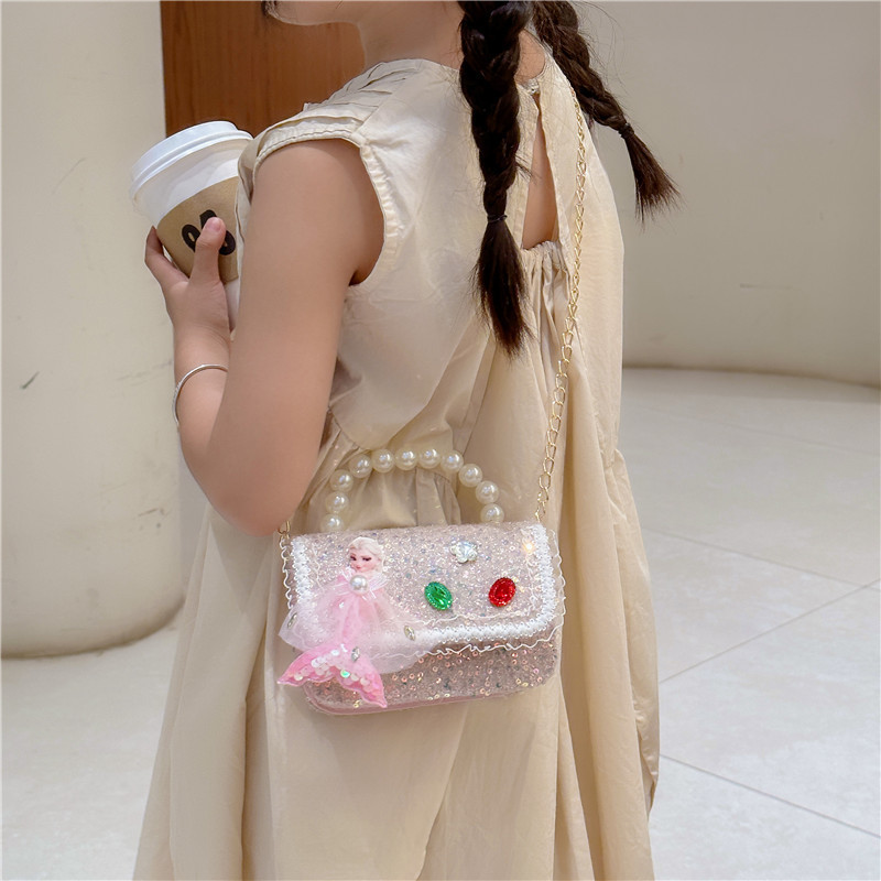 New girls' chanel-style single-shoulder bag, fashionable pearl handbag, sequined crossbody bag, chain change small square bag Application Scenario