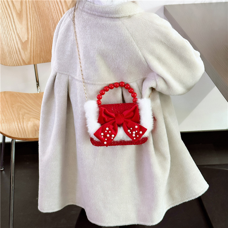 Cute children's New Year red fashionable pearl handbag, trendy and versatile chain crossbody bag, girls' loose change single-shoulder bag Application Scenario