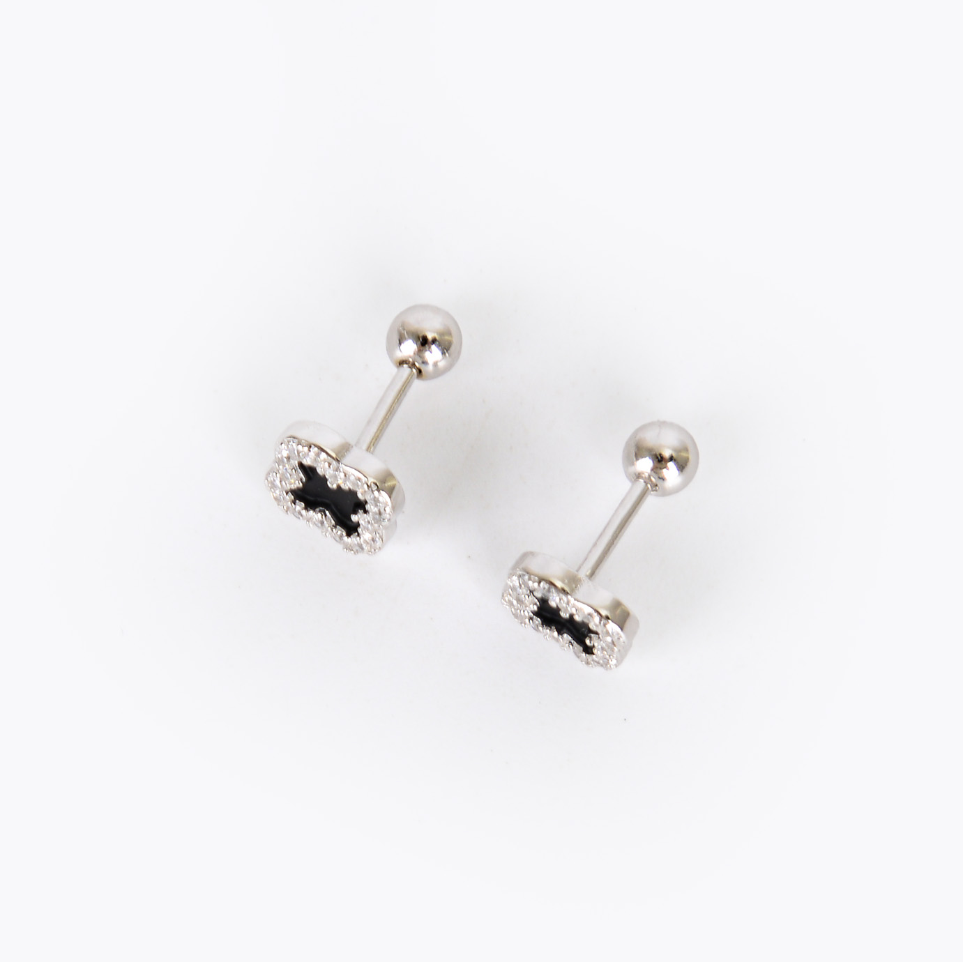 Influential Accessories s925 sterling silver four-leaf clover stud earrings, high-end and elegant black classic flower earrings, cold style earrings wholesale