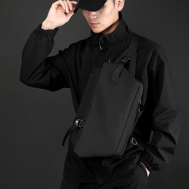 The new men's chest bag from WEPOEWR is lightweight, fashionable and trendy. It features a large-capacity, versatile single-shoulder crossbody bag details Picture