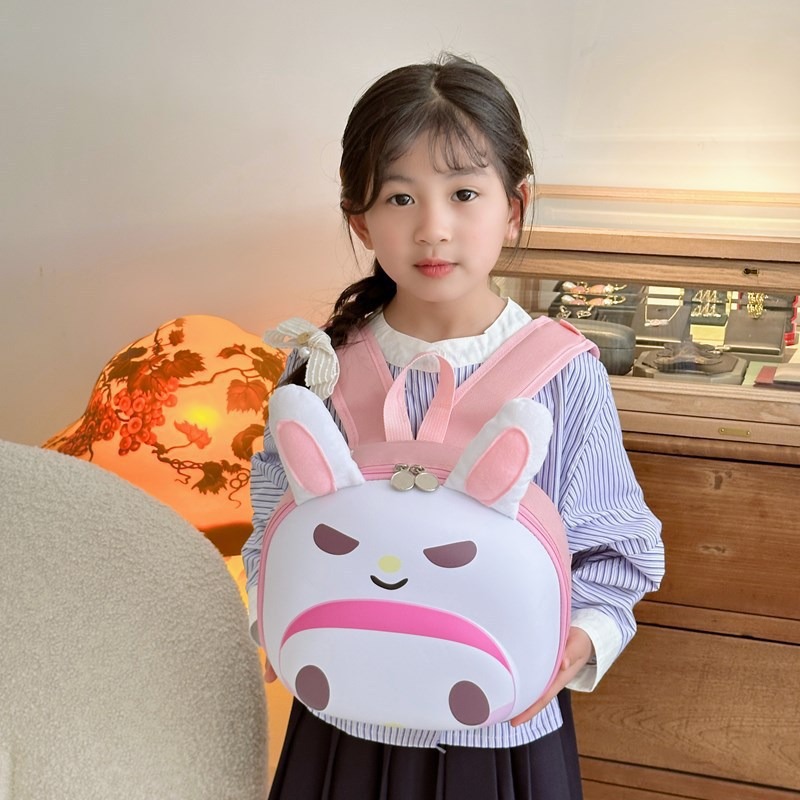 Cross-border children's hard-shell schoolbags, cartoon EVA eggshell backpacks for kindergarten kids, and three-dimensional backpacks for boys and girls Application Scenario