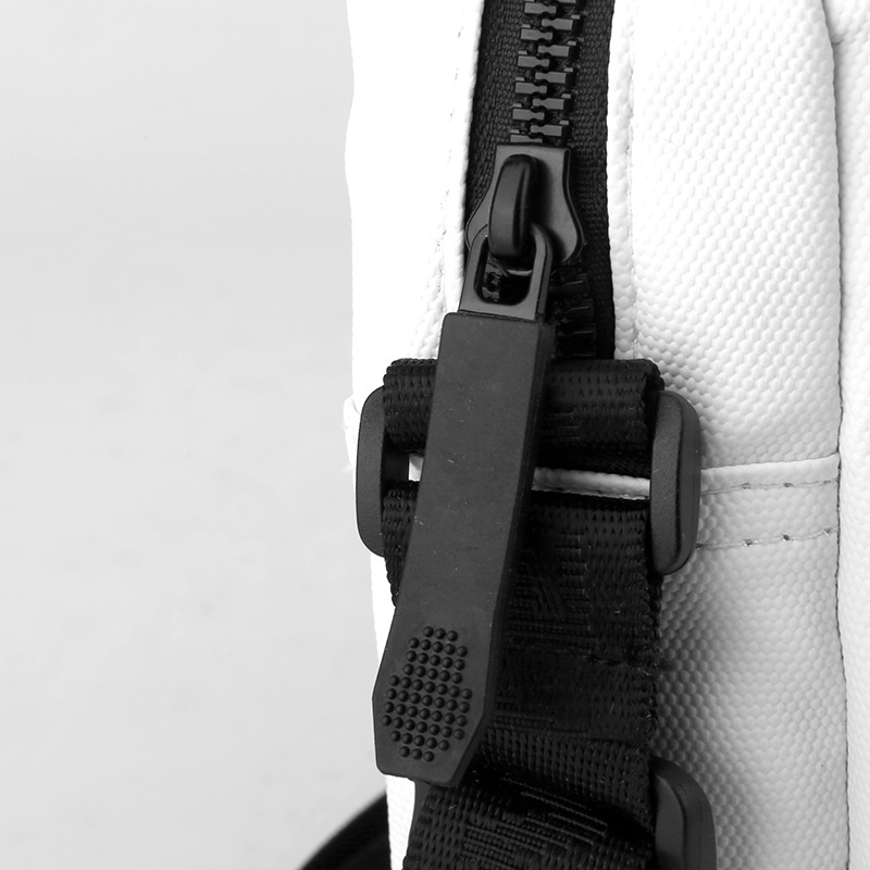 WEPOWER's new crossbody bags for men and women, mini small bags, single-shoulder bags, lightweight and trendy phone bags, and casual small crossbody bags Application Scenario