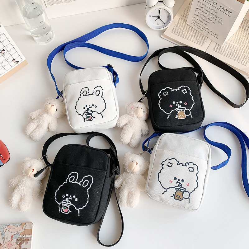 2024 New Korean-style women's Instagram crossbody bag with contrasting colors, versatile student single-shoulder fresh and sweet canvas square bag full figure