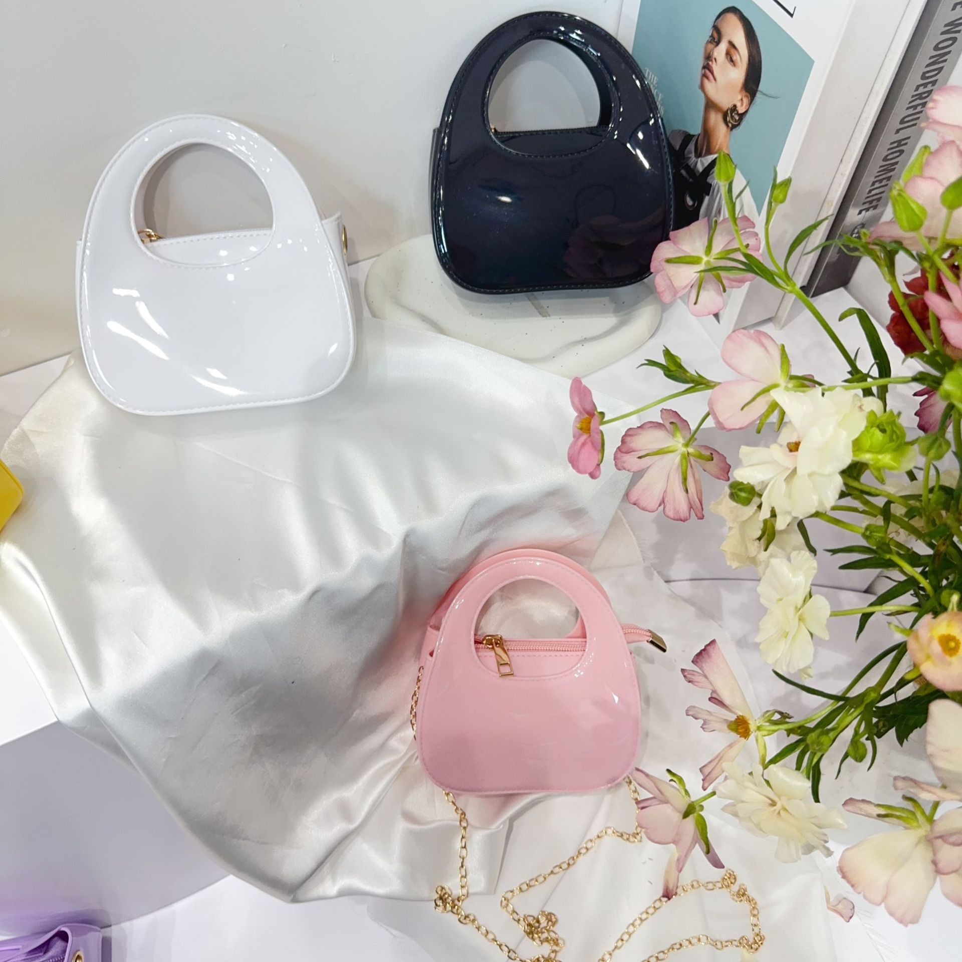 In 2025, the new cross-border best-selling jelly bag, hand-held bill of lading, shoulder diagonal cross, children's PVC bag, coin purse, children's bag details Picture