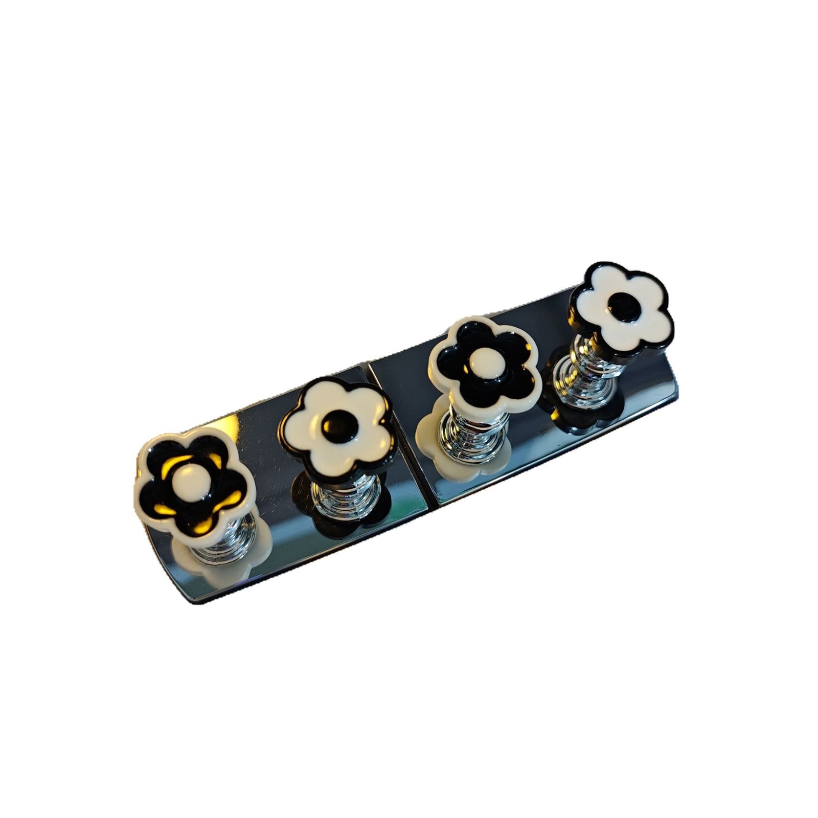 Nail art toilet press button, two-color flower, cute and long nail art special water tank switch button, toilet lid lifting device Item Picture