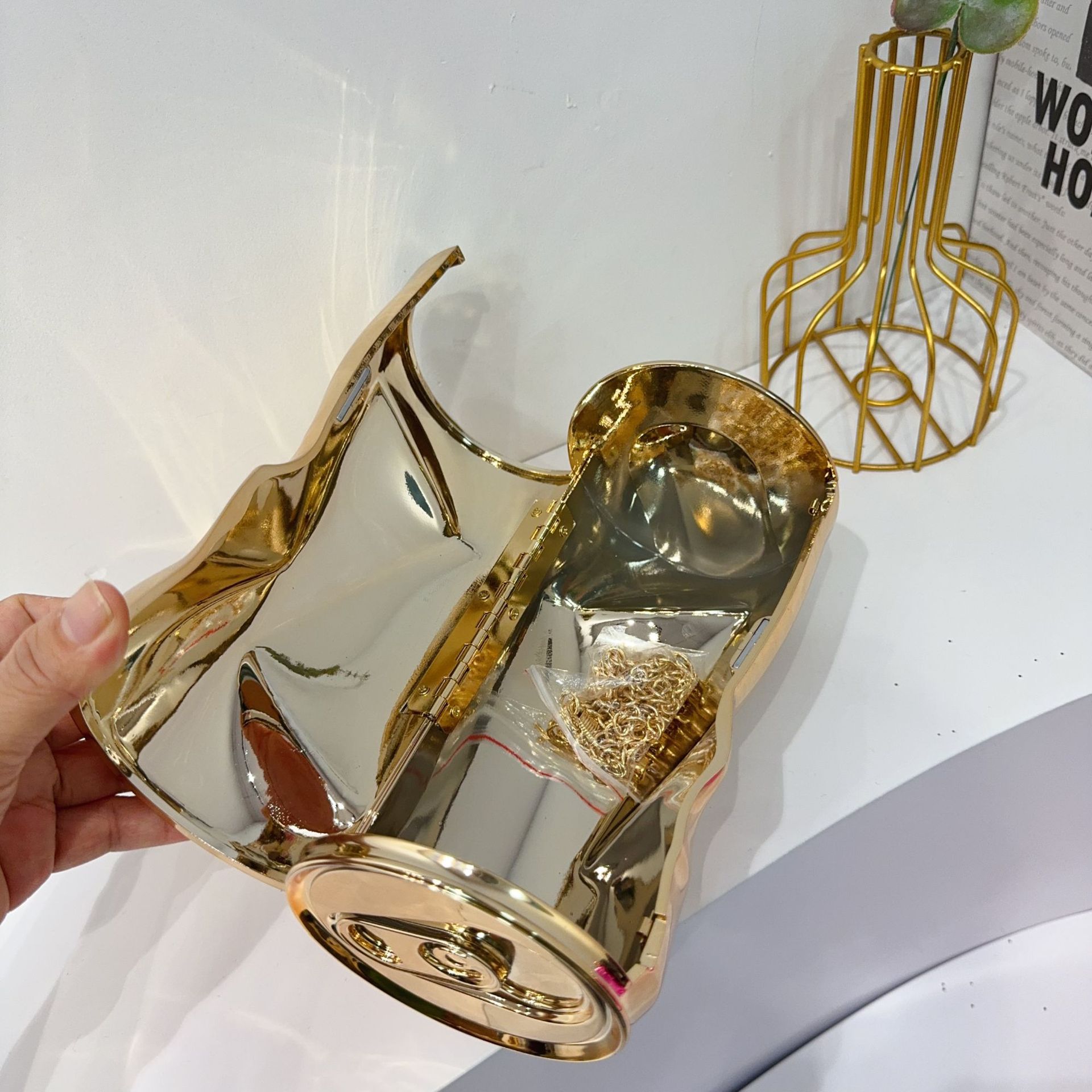 Cross-border acrylic bags, irregular-shaped box bags, trendy and irregular single-shoulder bags, European and American fashion chain crossbody bags, dinner bags Item Picture