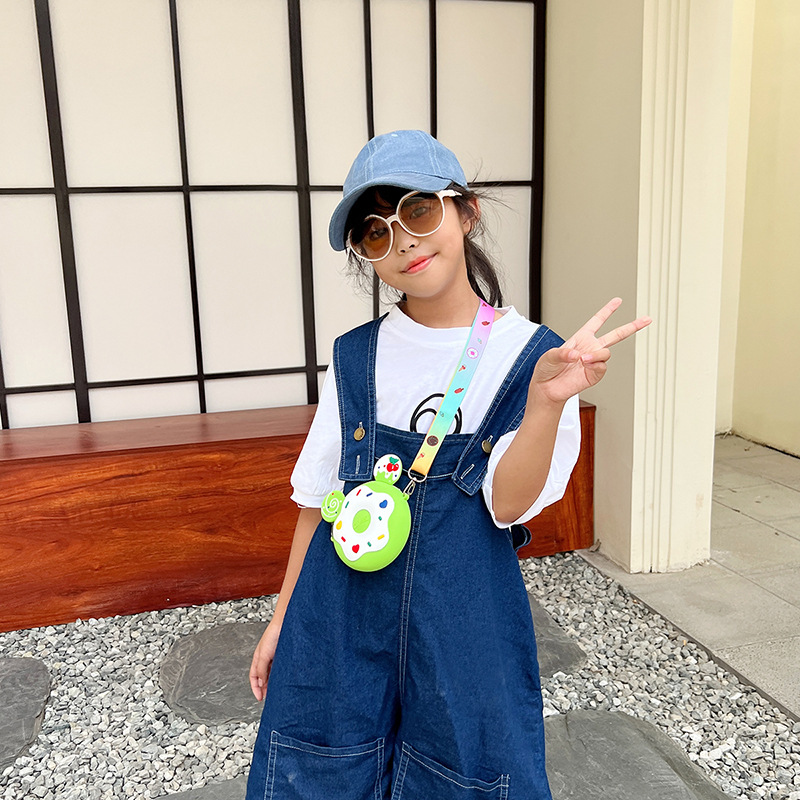 Children's bags: Cute princess crossbody bag for girls, stylish and fashionable single-shoulder bag, unique doughnut, silicone bags for boys and girls details Picture